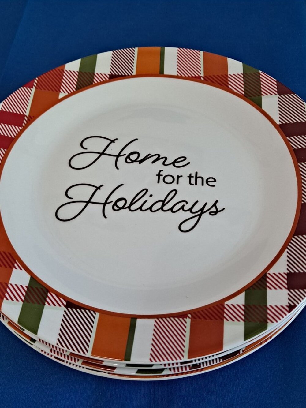 Royal Norfolk 4 CHRISTMAS 8" SALAD PLATES "Home for the Holidays" Plaid Red brea